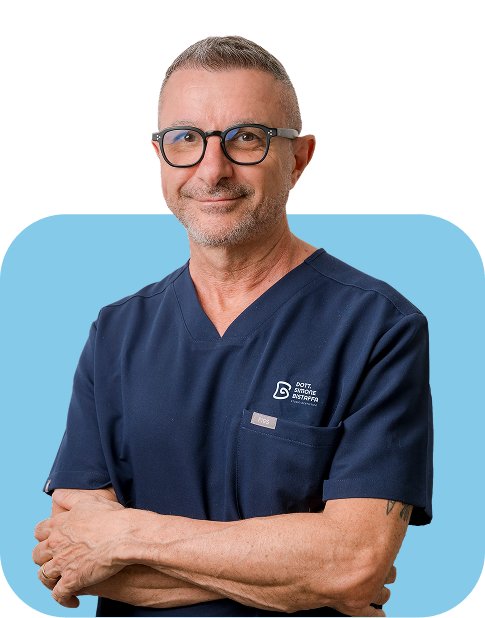 Dott. Simone Bistaffa, titolare dello studio dentistico a Verona